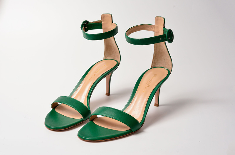 Sandalia de tacón alto de Gianvito Rossi color verde esmeralda