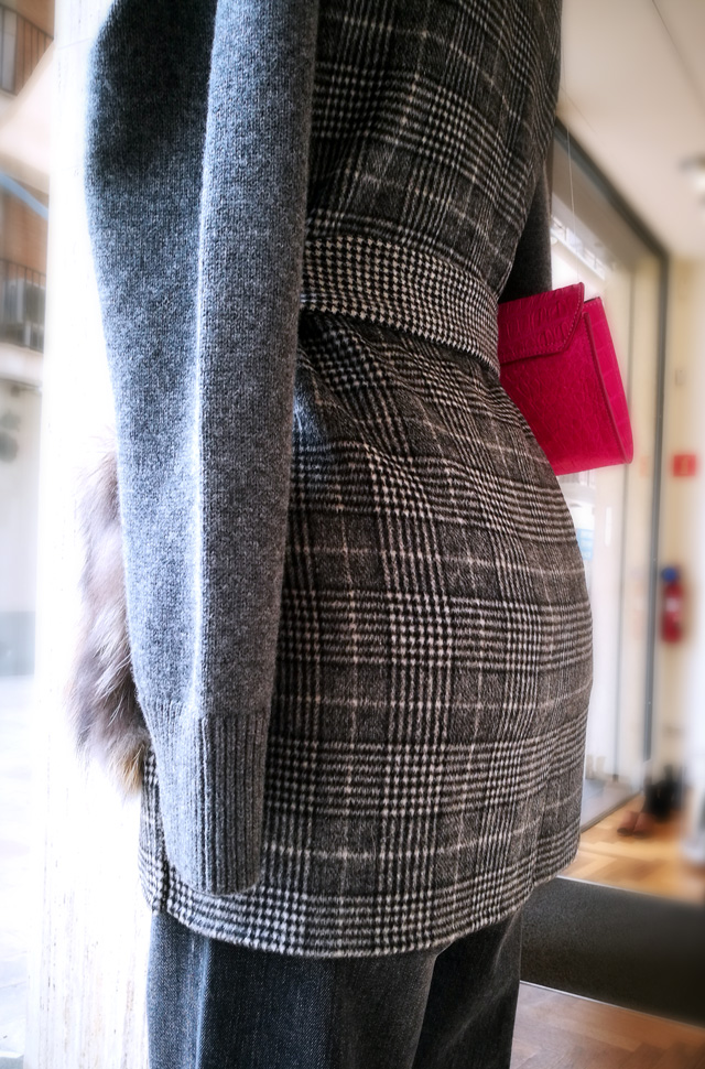 Andrea, suéter de Tortona y pantalones vaqueros de Citizens of Humanity - Coleccion Otoño Invierno 2018/19 - Patos Valencia