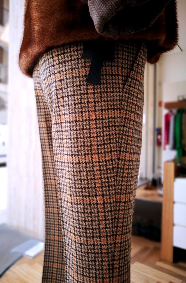 Chaqueta de Blancha Visón Saga Furs; Pantalón Etro pata de gallo - Colección Otoño Invierno 2018 2019 - Patos Valencia