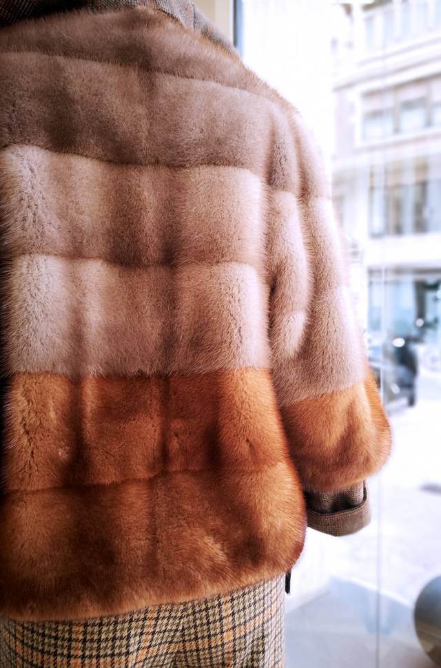 Chaqueta de Blancha Visón Saga Furs; Pantalón Etro pata de gallo - Colección Otoño Invierno 2018 2019 - Patos Valencia
