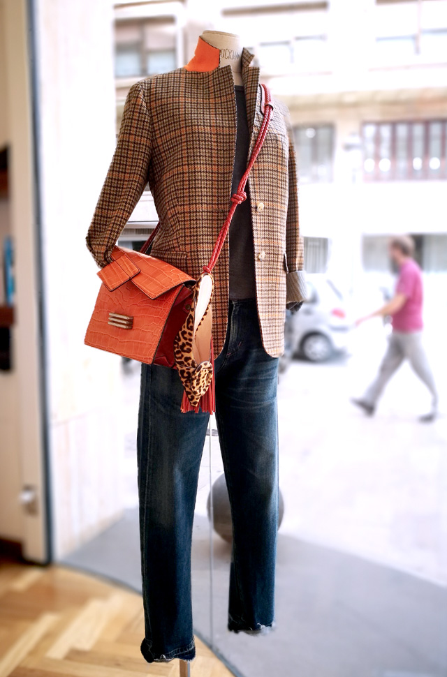 Etro 50 Aniversario: bolso y chaqueta pata de gallo; Punto de Roberto Colina y Denim de Citizens - Colección Otoño Invierno 2018 2019 - Patos Valencia