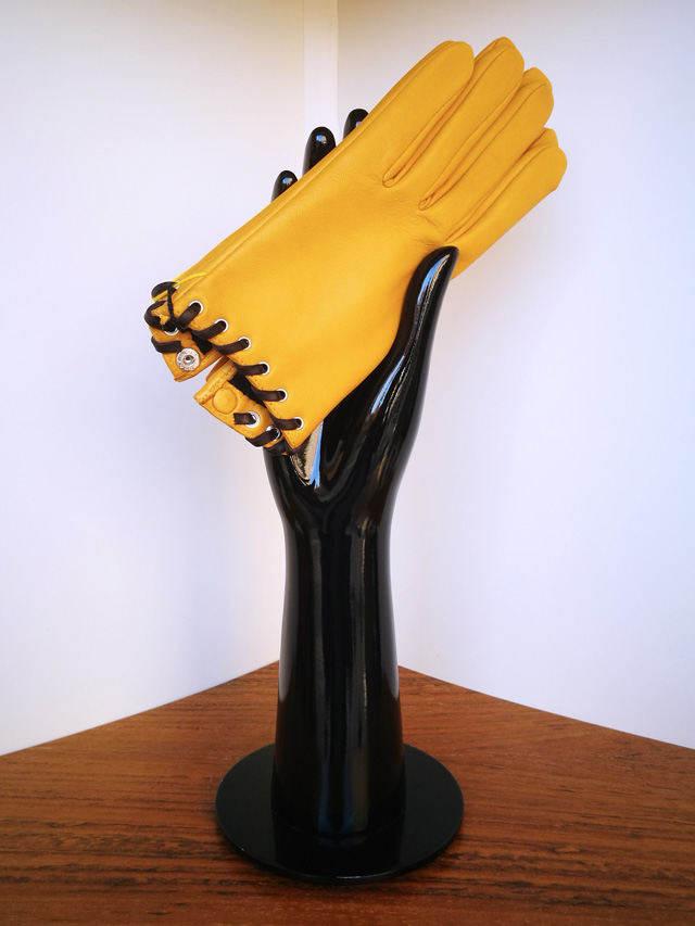 Agnelle guante amarillo