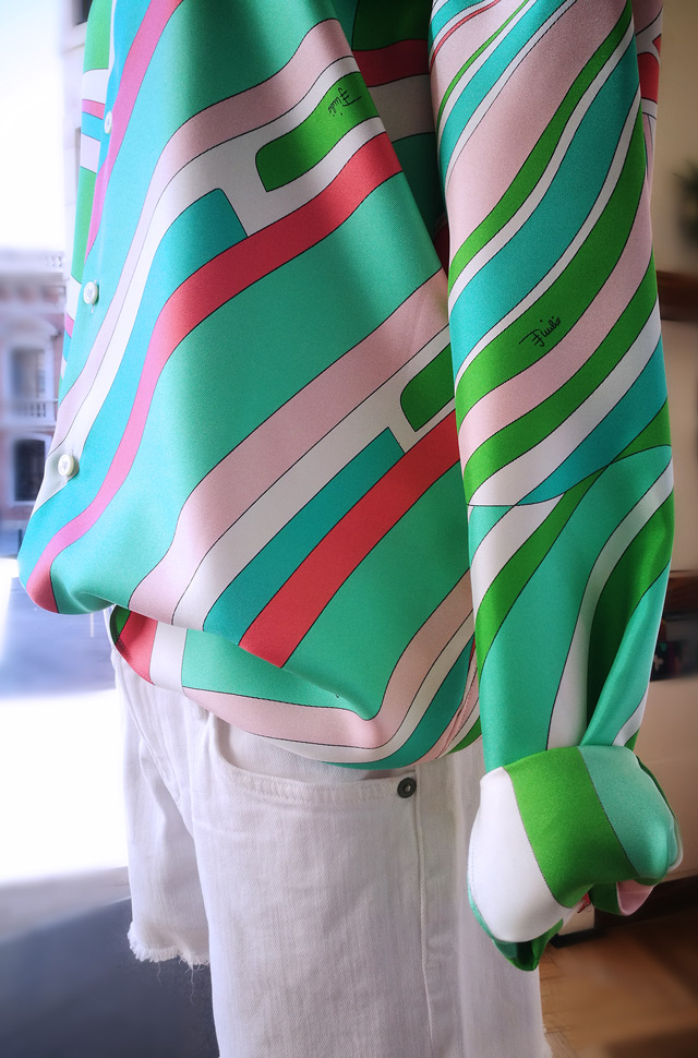 Camisa Emilio Pucci 2019 oversize estampada y shorts de Citizens of Humanity - PATOS Valencia
