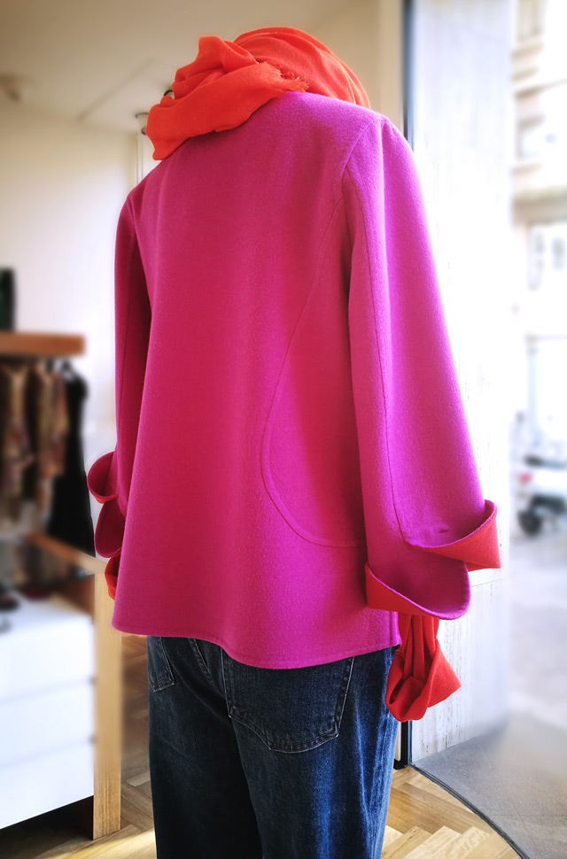Chaqueta de Herno 2019, pullover y pashmina de Colombo, jeans de Citizens of humanity y zapatos-de Gianvito Rossi - PATOS Valencia
