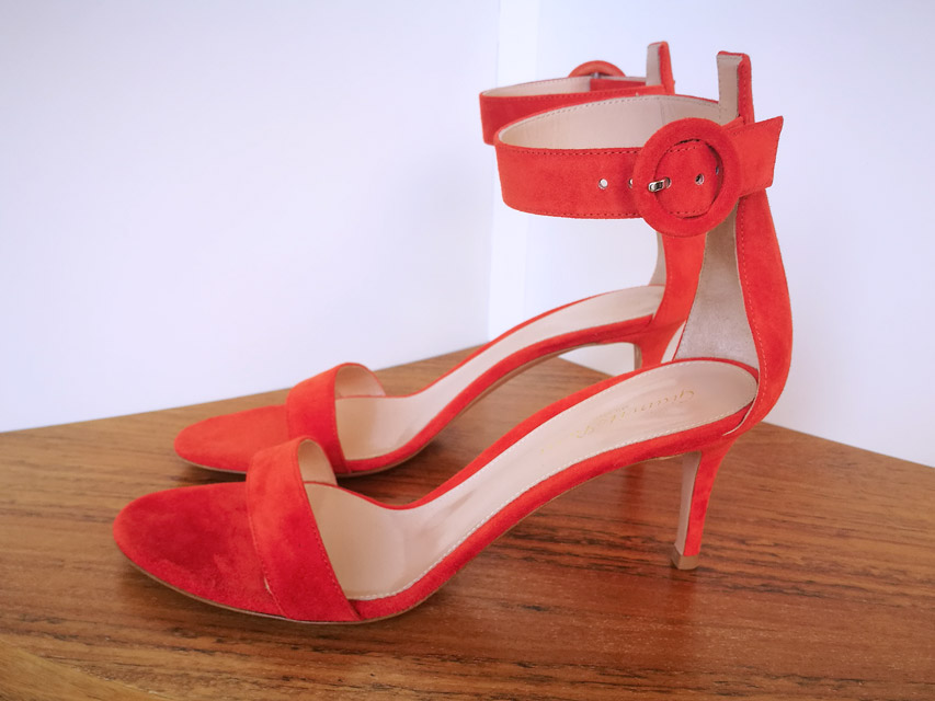 Zapato modelo Portofino de Gianvito Rossi color naranja - PATOS Valencia