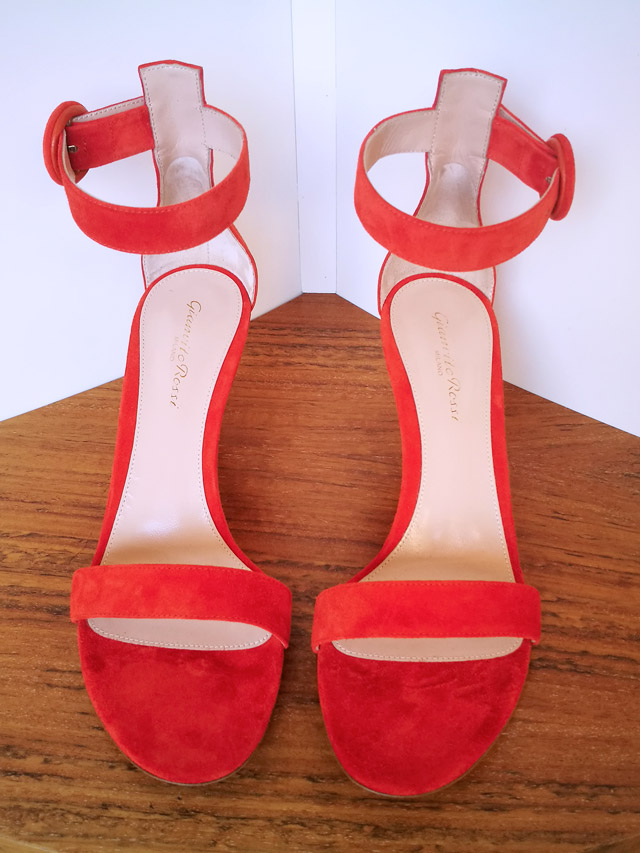 Zapato modelo Portofino de Gianvito Rossi color naranja - PATOS Valencia