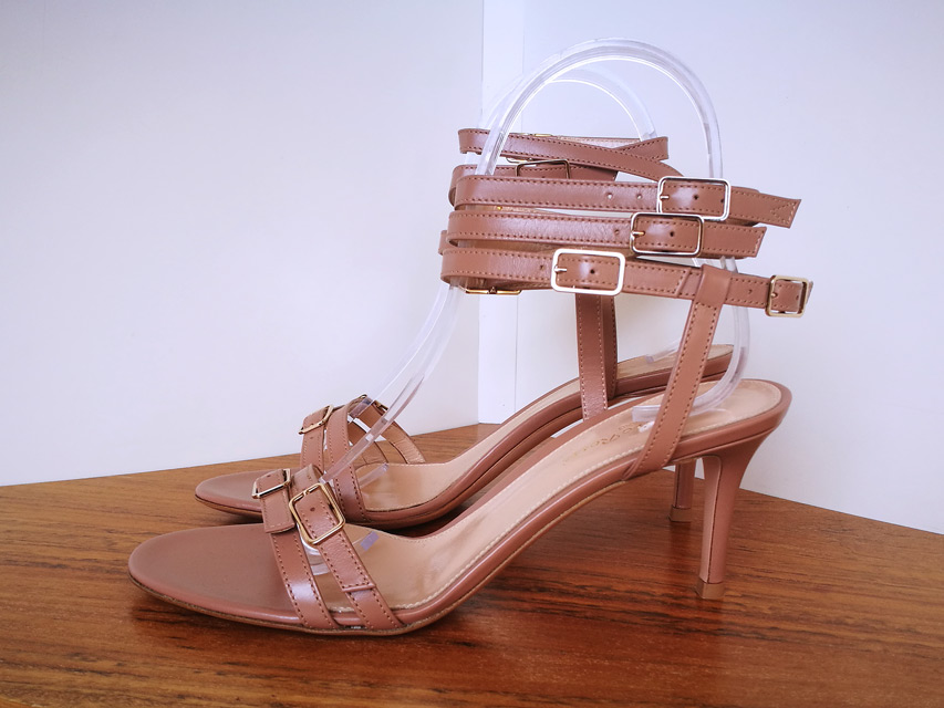Sandalia de Gianvito Rossi 2019 de napa color beige - PATOS Valencia