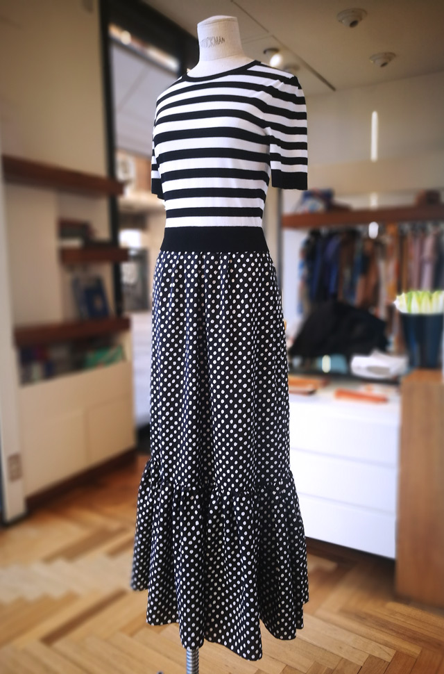 Sueter, falda y chaqueta Biker de Michael Kors Collection - PATOS Valencia 2019