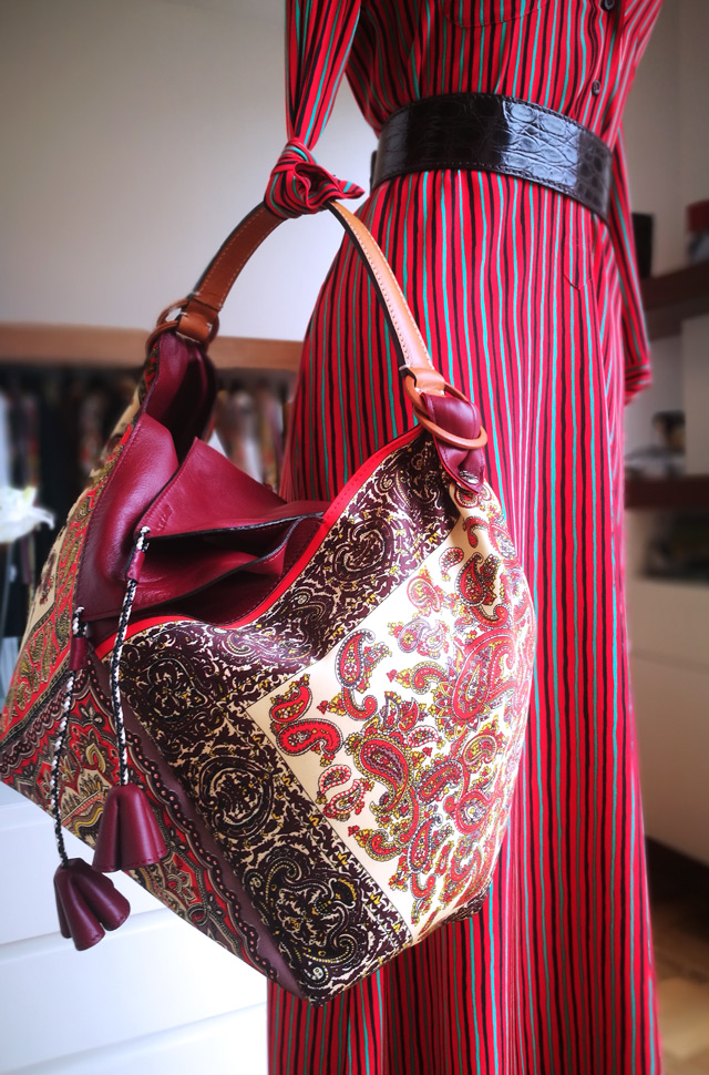 ASPESI 2019 Vestido camisero y bolso diseñado por Verónica ETRO - PATOS Valencia