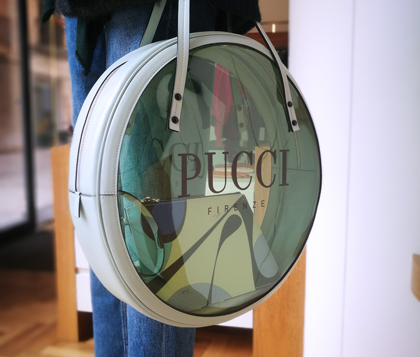 Chaqueta Sam Rone 2019 2020, pullover Lamberto Lossani, jeans de Citizens of Humanity y bolso de Emilio Pucci - PATOS Valencia
