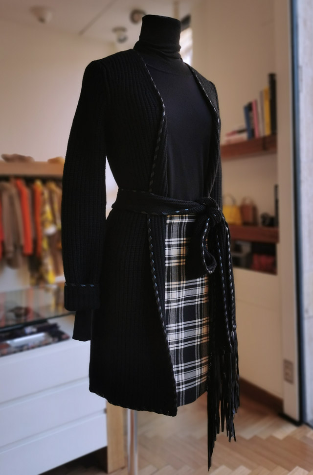 Cardigan y falda de MICHAEL KORS COLLECTION, pullover de ROBERTO COLLINA, otoño invierno 2020 / 2021, PATOS Valencia