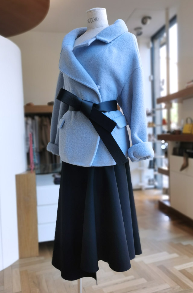 Chaqueta y falda de ROCHAS, otoño invierno 2020 / 2021, PATOS Valencia