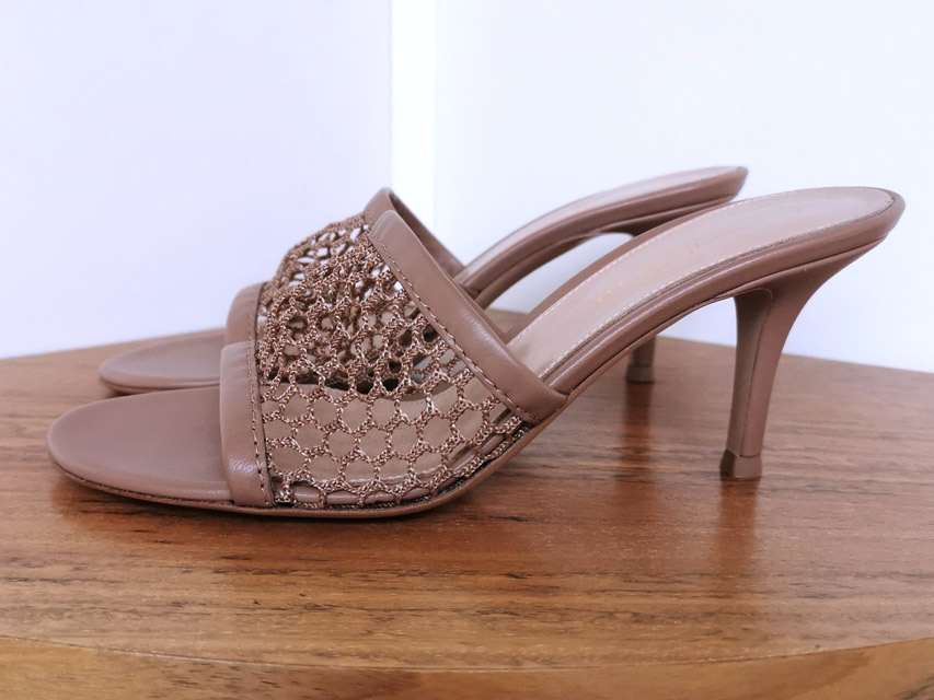 Sandalia GIANVITO ROSSI color galleta primavera verano 2021 - PATOS Valencia