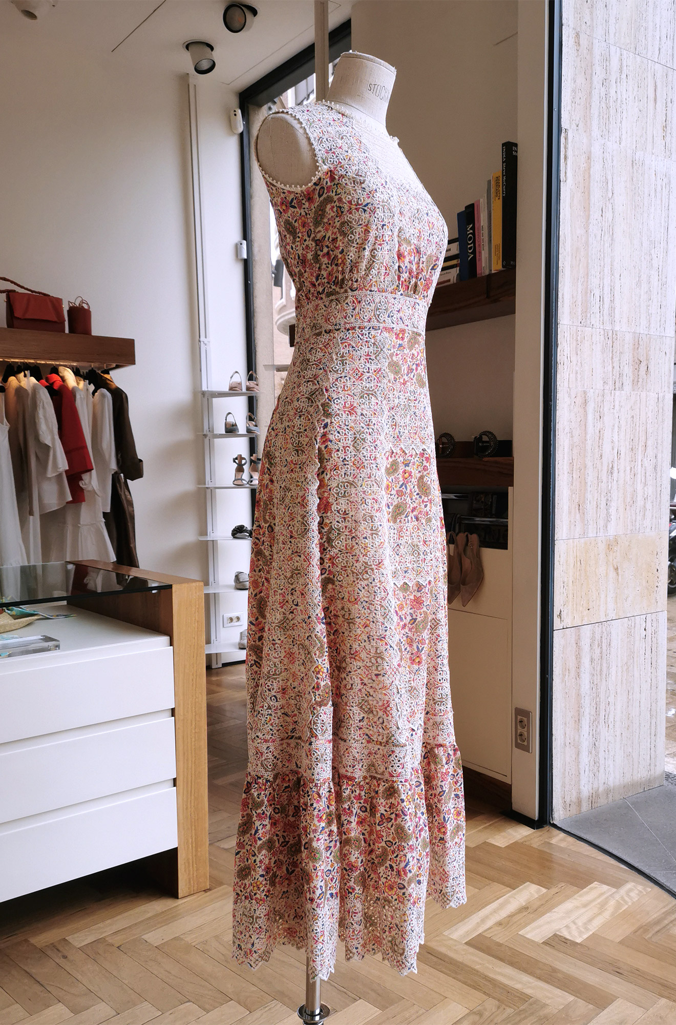 Adore By Justin Alexander PrimaveraVerano 2021 una colección de vestidos  de novia que irradia belleza