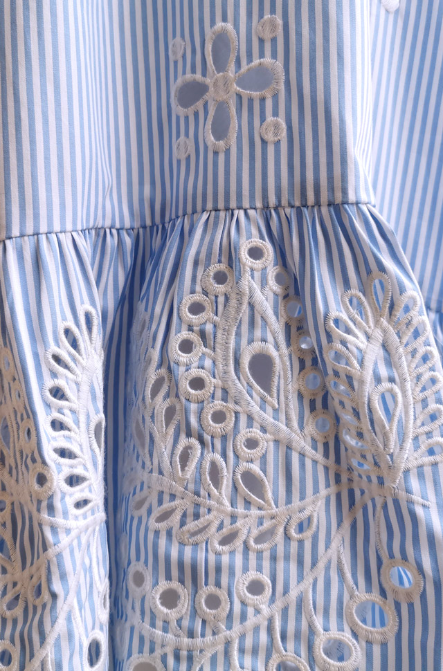 Vestido RED VALENTINO con batista performada primavera verano 2021 - PATOS Valencia