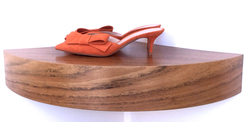 Zapato Gianvito Rossi tipo Mules 100% ante, color naranja y tacón de 5,5 cms.