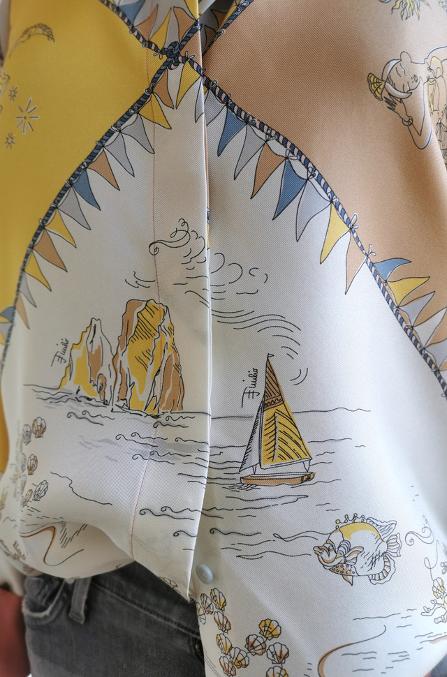 Camisa de seda de EMILIO PUCCI otoño invierno 2021 / 2022 - PATOS Valencia, España